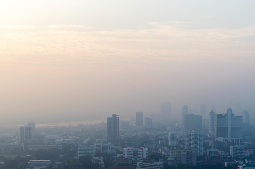 Próby walki z smogiem w Skawinie: Targi ciepła coraz mniej popularne