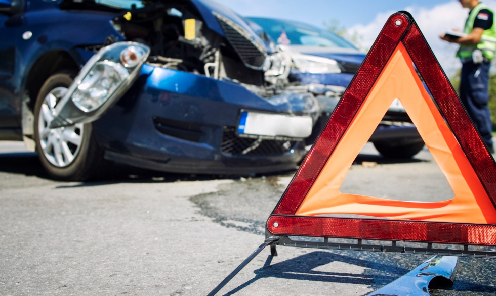 Zderzenie karetki pogotowia z samochodem osobowym – incydent w Skawinie